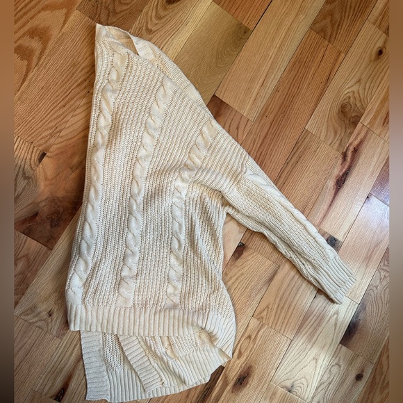 Pink Lily Cardigan - Picture 2 of 4